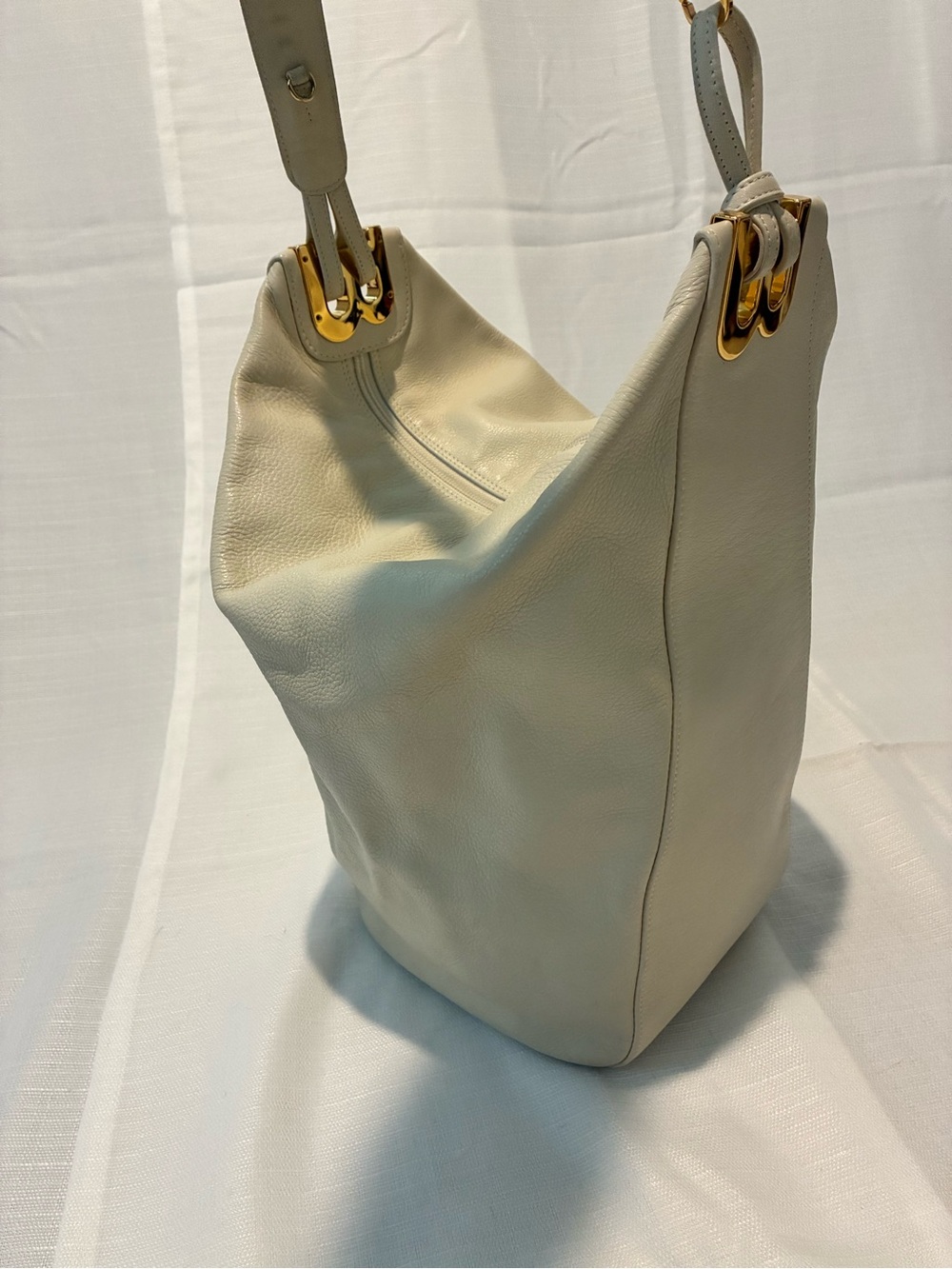 Vintage Bally Leather Cream Convertible Shoulder/Crossbody Bag Gold Hardware